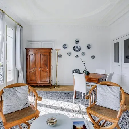 Trocadero Apartment Paris